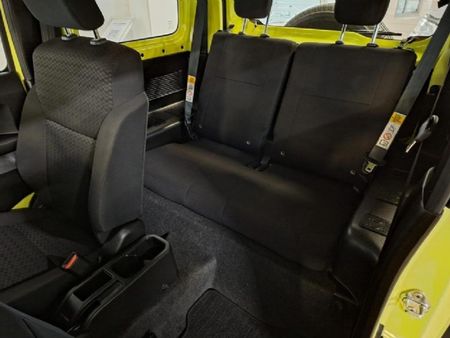 2023-Suzuki-Jimny-15-GLX_8