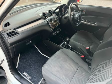 2024-Suzuki-Swift-12-GLX_12