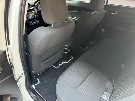 2024-Suzuki-Swift-12-GLX_13