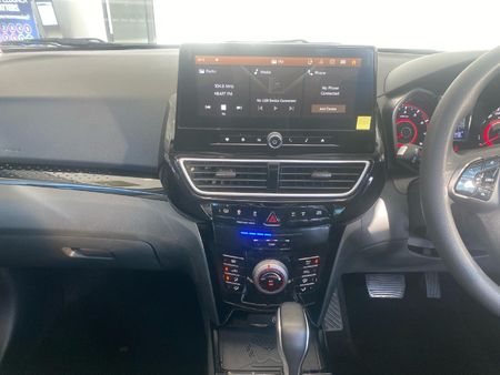 2026-Mahindra-XUV-3XO-12T-MX3-Auto_12