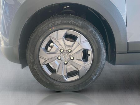 2026-Mahindra-XUV-3XO-12T-MX3-Auto_18