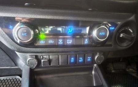 2018-Toyota-Hilux-28-GD-6-Raider-4x4-Double-Cab-Auto_9