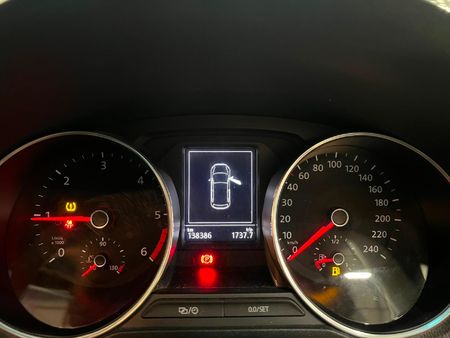 2016-Volkswagen-Polo-GP-14-TDI-Highline_10