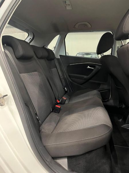 2016-Volkswagen-Polo-GP-14-TDI-Highline_11