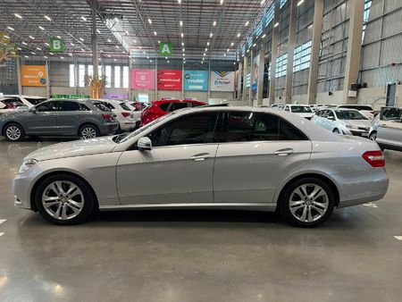 2012-Mercedes-Benz-E-Class-E-250-CDI-BE_5