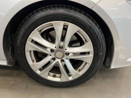 2012-Mercedes-Benz-E-Class-E-250-CDI-BE_8