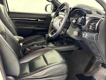 2020-Toyota-Hilux-28-GD-6-Raised-Body-Auto-Raider-Double-Cab_9