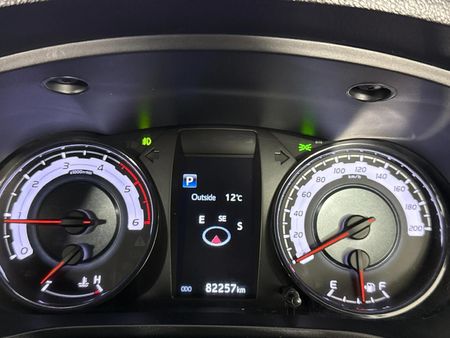 2020-Toyota-Hilux-28-GD-6-Raised-Body-Auto-Raider-Double-Cab_2