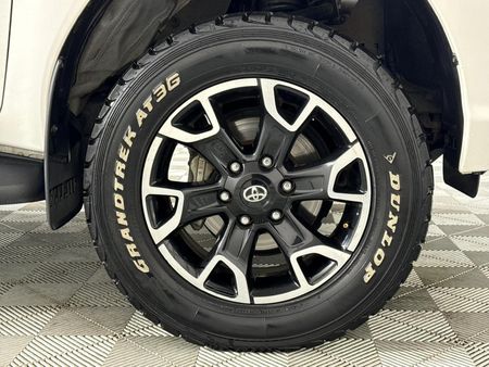 2020-Toyota-Hilux-28-GD-6-Raised-Body-Auto-Raider-Double-Cab_4
