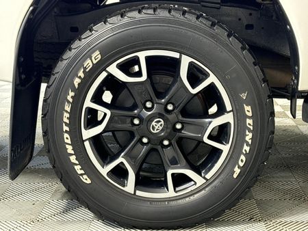 2020-Toyota-Hilux-28-GD-6-Raised-Body-Auto-Raider-Double-Cab_7