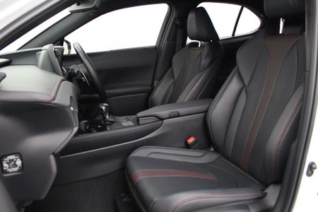 2023-Lexus-UX-250h-F-Sport_8