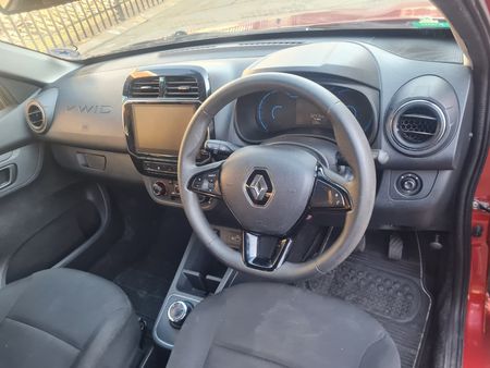 2023-Renault-Kwid-10-Expression-Auto_9
