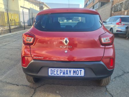 2023-Renault-Kwid-10-Expression-Auto_4