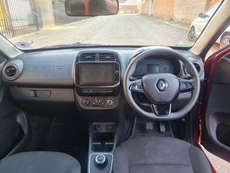 2023-Renault-Kwid-10-Expression-Auto_8