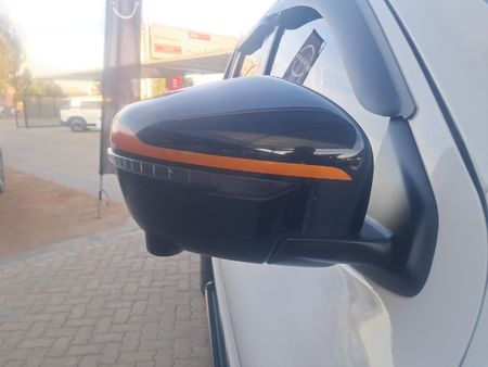 2019-Nissan-Navara-23D-Stealth-4x4-Double-Cab_9