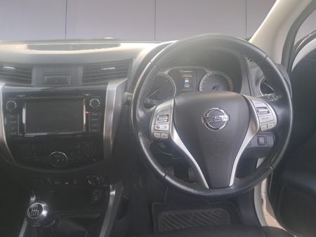 2019-Nissan-Navara-23D-Stealth-4x4-Double-Cab_13