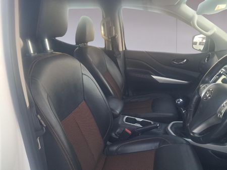 2019-Nissan-Navara-23D-Stealth-4x4-Double-Cab_15