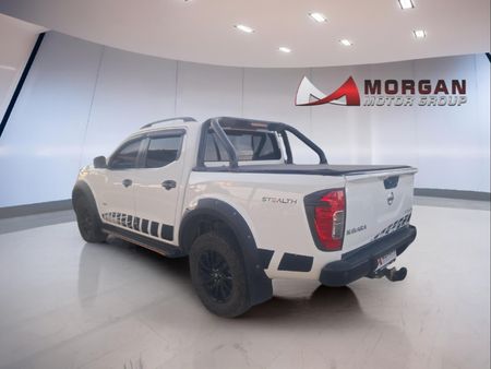 2019-Nissan-Navara-23D-Stealth-4x4-Double-Cab_4