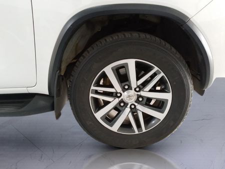 2020-Toyota-Fortuner-28-GD-6-Epic-Auto_10