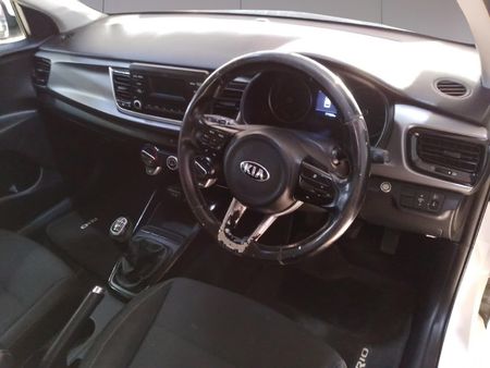 2019-Kia-Rio-12-5-dr_12