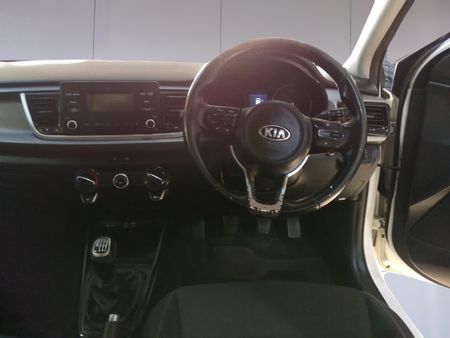 2019-Kia-Rio-12-5-dr_13