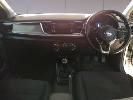 2019-Kia-Rio-12-5-dr_17