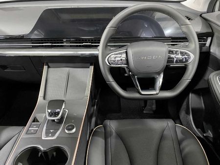 2026-Omoda-C5-15T-Luxury-X_16