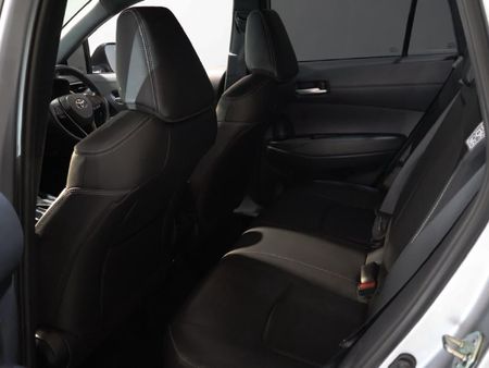 2024-Toyota-Corolla-Cross-18-XS_10