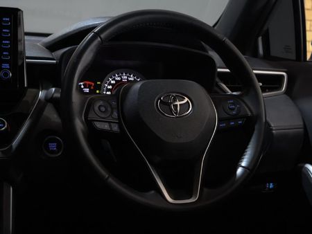 2024-Toyota-Corolla-Cross-18-XS_13