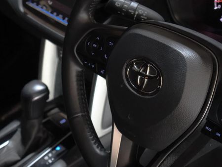 2024-Toyota-Corolla-Cross-18-XS_19