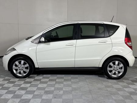 2012-Mercedes-Benz-A-Class-A-180-CDI-Classic-Auto_16