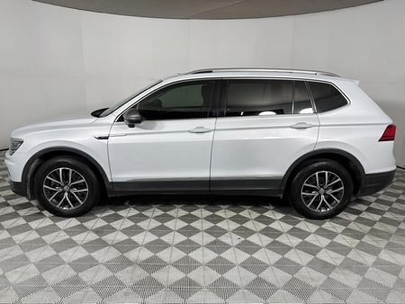 2018-Volkswagen-Tiguan-Allspace-20-TSI-Comfortline-4Motion-Auto-132kW_19