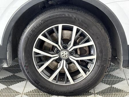 2018-Volkswagen-Tiguan-Allspace-20-TSI-Comfortline-4Motion-Auto-132kW_5