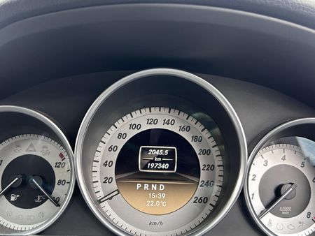 2011-Mercedes-Benz-C-Class-C-180-BE-Avantgarde-Auto_9