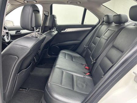 2011-Mercedes-Benz-C-Class-C-180-BE-Avantgarde-Auto_11