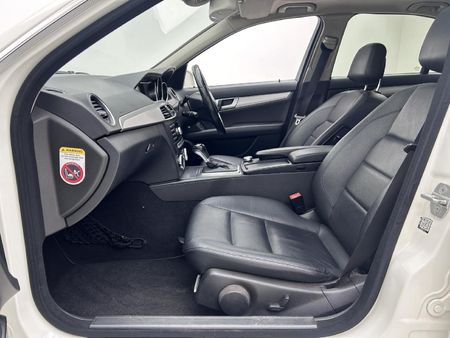 2011-Mercedes-Benz-C-Class-C-180-BE-Avantgarde-Auto_6
