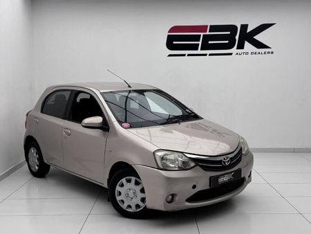 2016-Toyota-Etios-15-Xi-5-dr_0