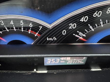 2016-Toyota-Etios-15-Xi-5-dr_9