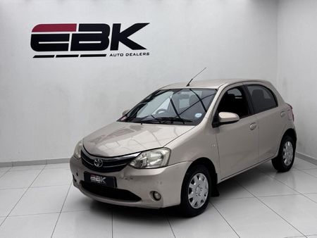 2016-Toyota-Etios-15-Xi-5-dr_2
