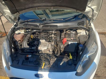 2016-Ford-Fiesta-14-Ambiente-5-dr_9