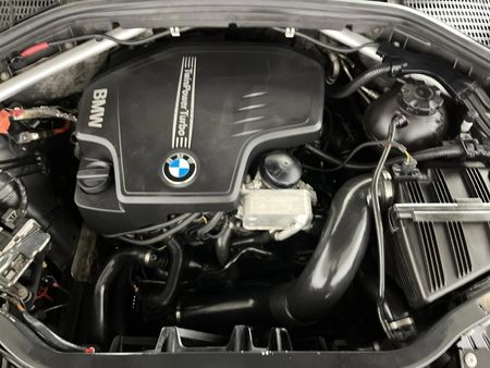 2012-BMW-X3-xDrive20i-Auto_12