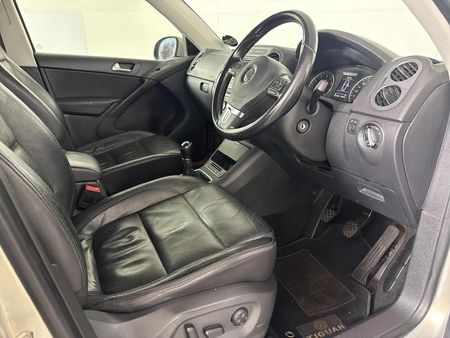 2013-Volkswagen-Tiguan-14-TSI-Bluemotion-Trend-Fun-90kW_9