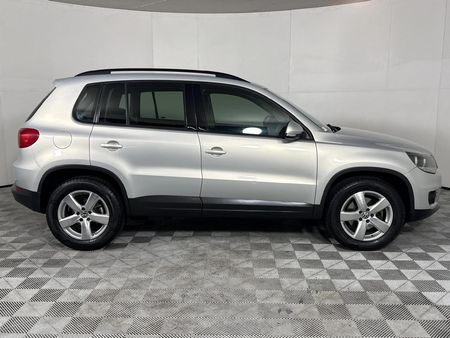 2013-Volkswagen-Tiguan-14-TSI-Bluemotion-Trend-Fun-90kW_14