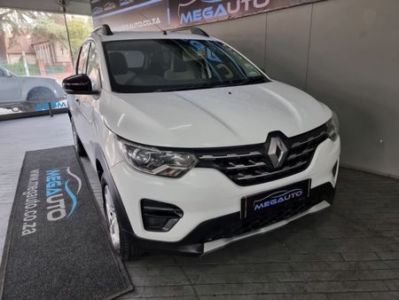 2022-Renault-Triber-10-Expression_14