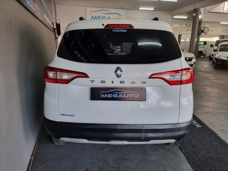 2022-Renault-Triber-10-Expression_5