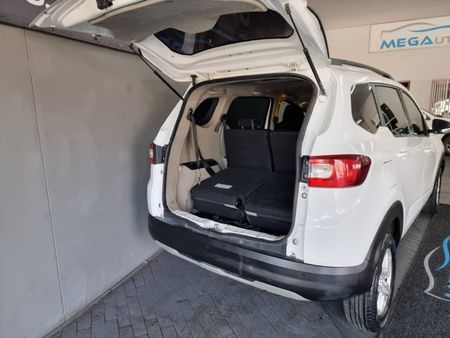 2022-Renault-Triber-10-Expression_8