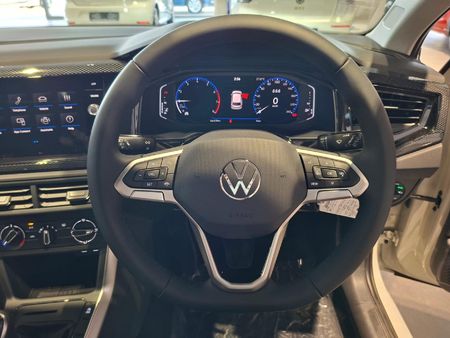 2026-Volkswagen-Polo-10-TSI-Life_15