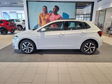 2026-Volkswagen-Polo-10-TSI-Life_1