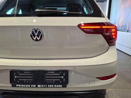 2026-Volkswagen-Polo-10-TSI-Life_4