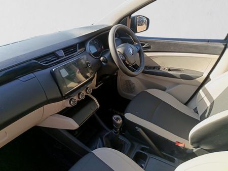 2024-Renault-Triber-10-Dynamique_18